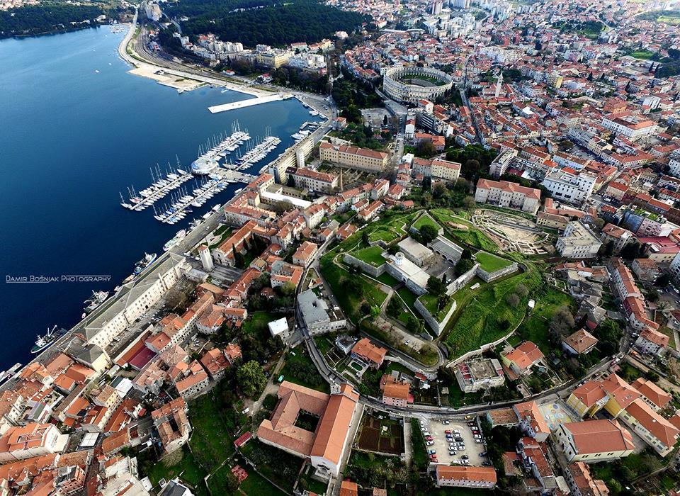 Top App 5 Min Arena Amphitheater Pula Exterior foto
